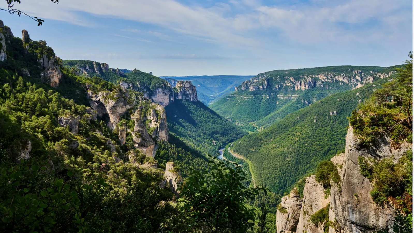 Панорама ущелий Оверни