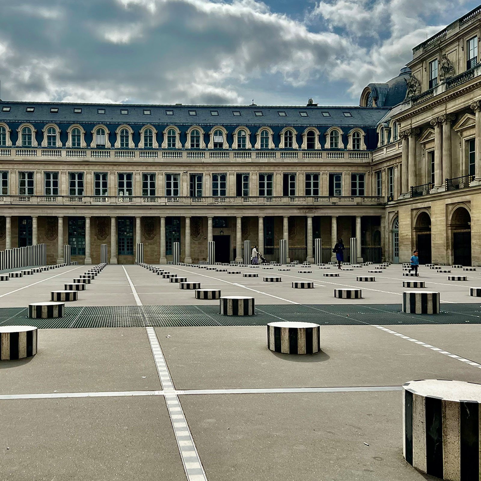 Palais Royal – Buren Columns